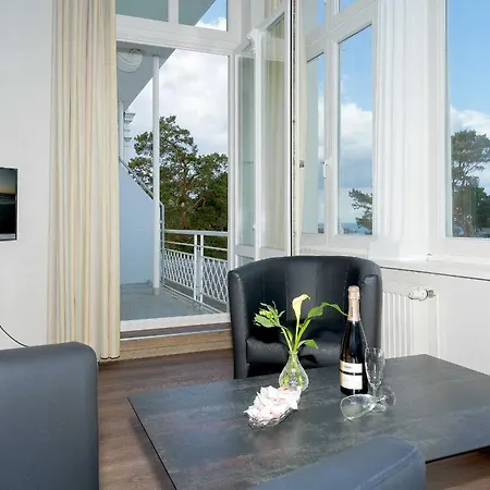 Duenenstrasse 24 别墅 *