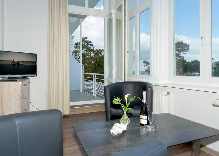 Dünenstraße 24 Villa *